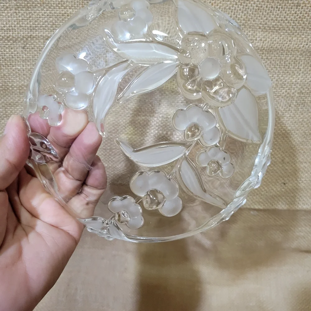 Vintage Crystal Glass Mikasa Round Shaped Bowl/Tray. Candy Dish.